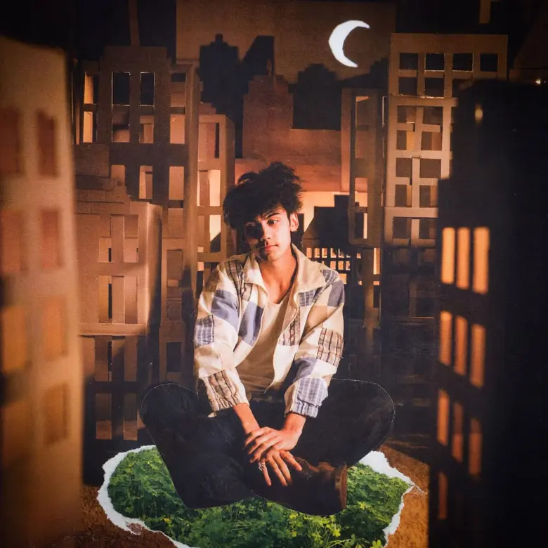 aron! ชวนตกในภวังค์แห่งรักกับเพลงป็อปแจ๊สสุดหวาน "Wonderful Thing" เตรียมปล่อยอัลบั้มเต็มชุดแรก เอาใจสาย Cozy Pop เร็ว ๆ นี้