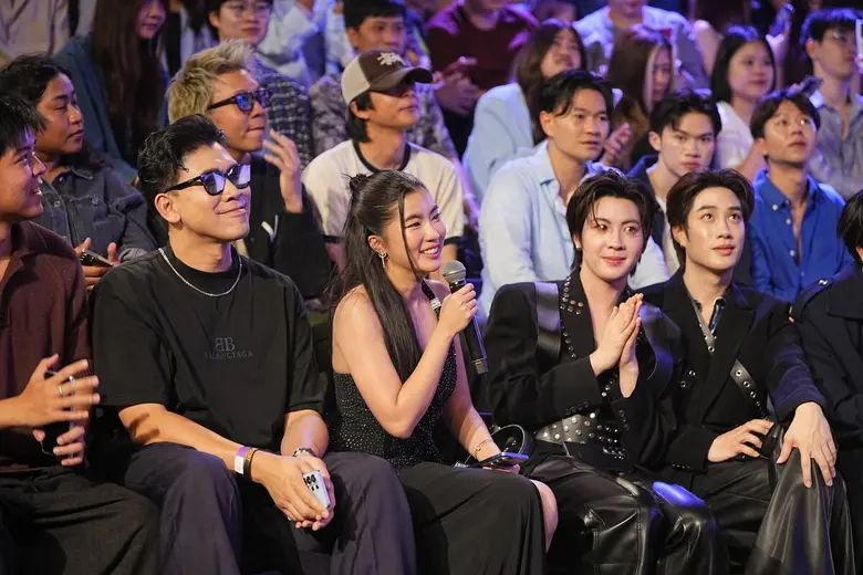 งาน "Beyond the Galaxy" ค่ำคื่นแห่งการเปิดตัวมือถือ...