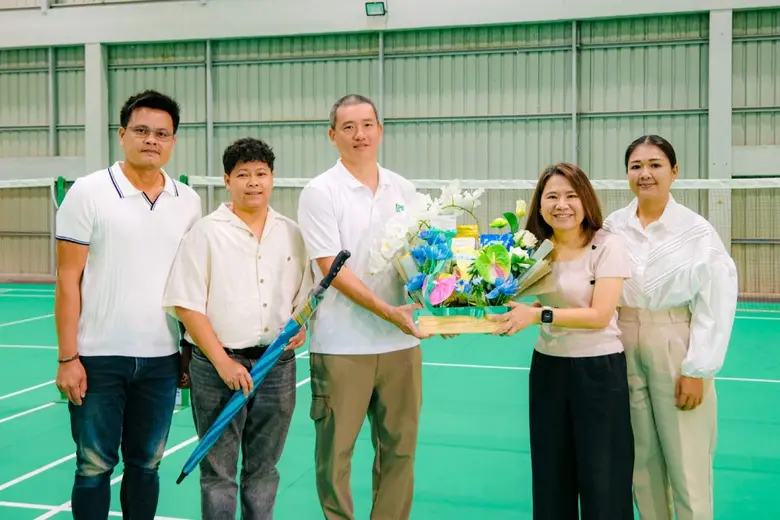 นางสาวพิมลรัตน์ จิตต์ภาวนาสกุล (ที่ 4 จาก...