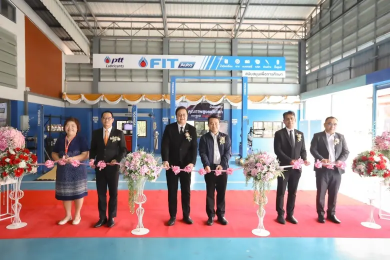 FIT Auto ร่วมเสริมแกร่งอาชีวะไทย ส่งมอบเครื่องมือช่างและปรับปรุงอาคารเรียน ให้วิทยาลัยเทคนิคสว่างแดนดิน จ.สกลนคร มุ่งปั้นช่างยนต์มืออาชีพสู่ตลาดแรงงาน