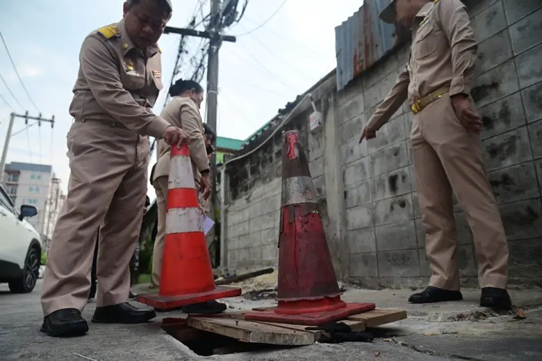 นายนภพล มนต์มนัสสิทธิ ผู้อำนวยการเขตบางกอกน้อย กทม....