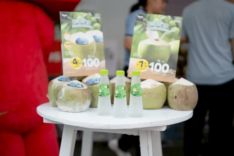 "กลุ่มเซ็นทรัล" พร้อมบริษัทในเครือ ขับเคลื่อนการบริโภค "มะพร้าวน้ำหอมไทย" อย่างยั่งยืน ยกระดับห่วงโซ่อุปทานครบวงจร สร้างมูลค่าเพิ่มสู่เกษตรกรไทยระยะยาว