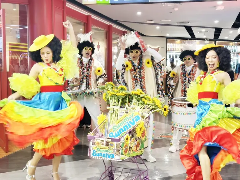 ศูนย์การค้าเอ็ม บี เค เซ็นเตอร์ ต้อนรับฤด...