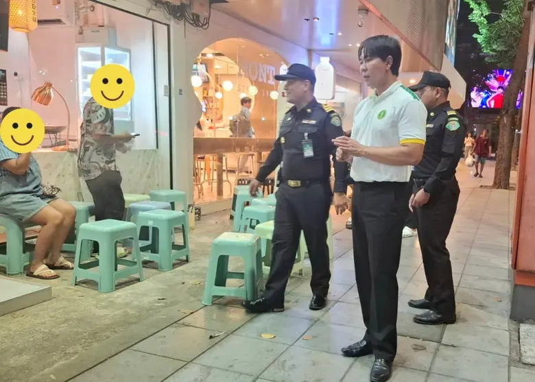 นายนรเทพ ชูพูล ผู้อำนวยการเขตปทุมวัน กทม....