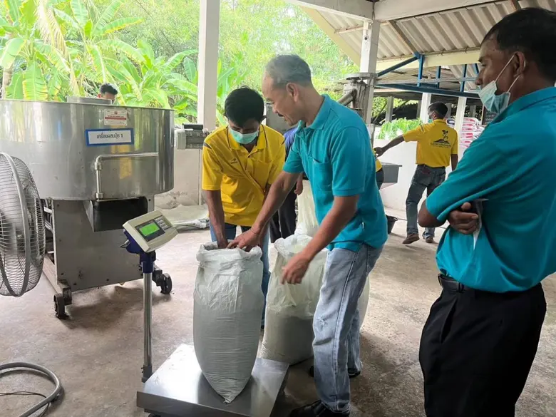 กรมส่งเสริมการเกษตร ยก "ศดปช.ท่าช้าง" จ.สงขลา ต้นแบบลดต้นทุนปุ๋ย ชูใช้ดินนำปุ๋ย เพิ่มรายได้เกษตรกร