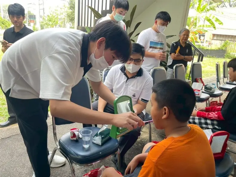 The School of Dentistry at the University...