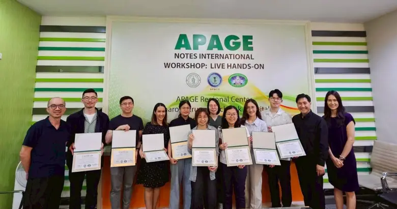 นายแพทย์วีรพล เขมะรังสรรค์ หัวหน้าศูนย์ตรวจรักษาผ่า...