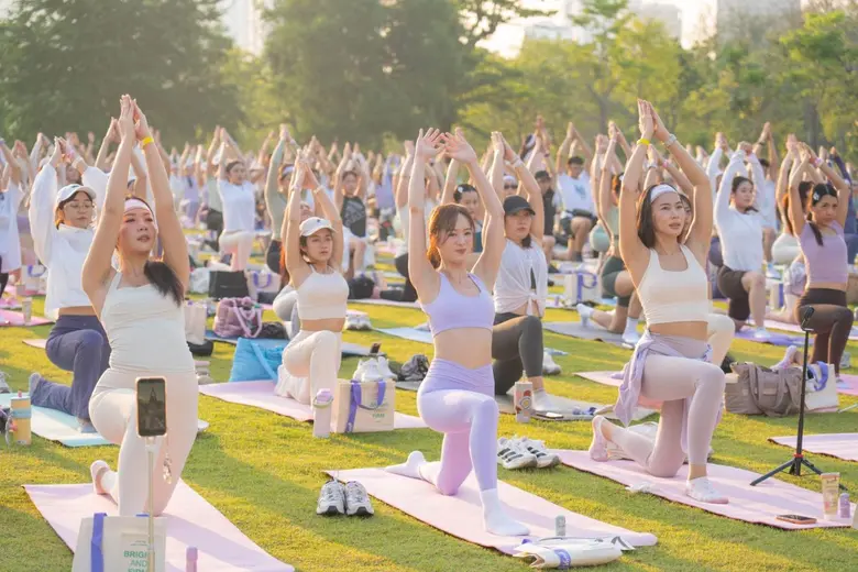 Vivite แท็กทีม YPS Pilates Club จัดใหญ่! ชวนแก๊งสาวๆ รักสุขภาพกว่า 500 คน ร่วมสร้างปรากฏการณ์ "Movement to Bright &amp; Firm" อวดผิวใสท้าแดดใจกลางสวนเบญจกิติ