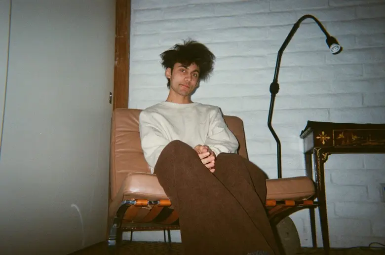 หลังจากฝากเพลงฟังสบายน่ารักอบอุ่นมาให้เรา...