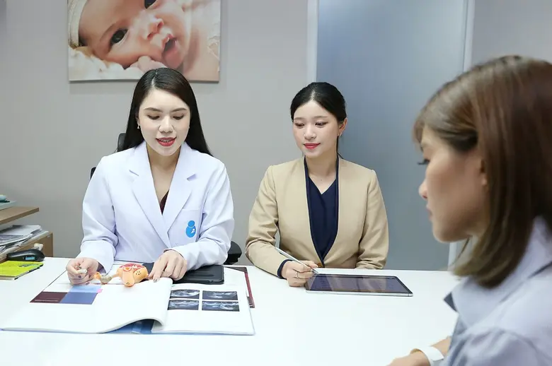 ถอดรหัสความสำเร็จ สไตล์เวิร์คกิ้งวูแมน "ทำงานหนัก….รักตัวเองให้เป็น" ที่มากกว่าแค่ออกกำลังกายหรือความสวยงาม แต่คือเรื่องของการฟังสัญญาณสุขภาพของร่างกายตัวเอง