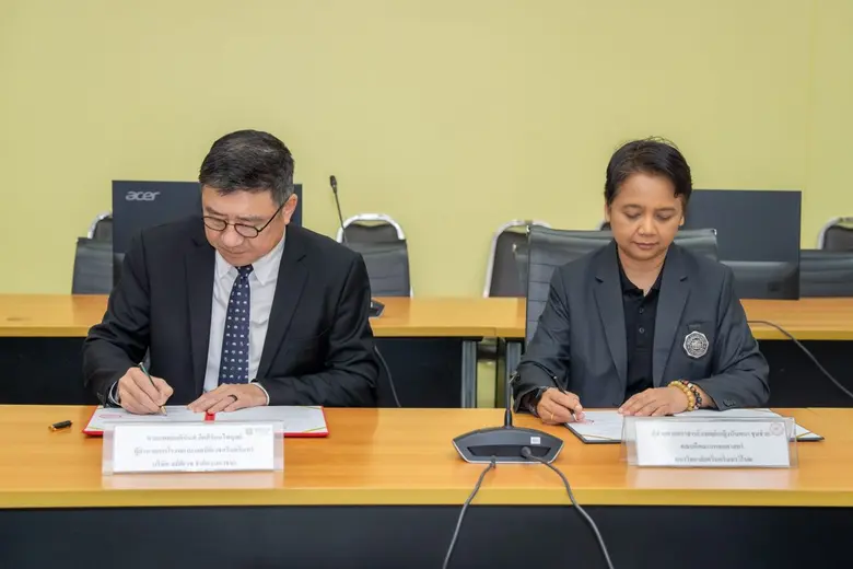 นพ. อดินันท์ กิตติรัตนไพบูลย์ ผู้อำนวยการ รพ. สมิติ...