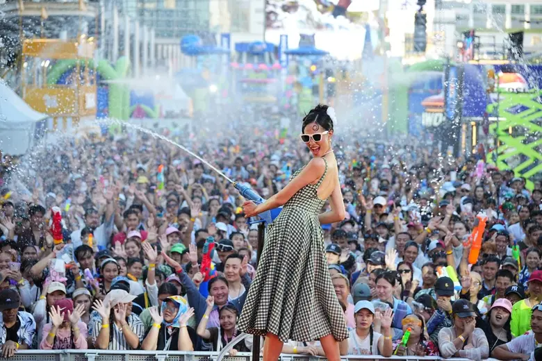 เซ็นทรัลเวิลด์ หนึ่งเดียวแลนด์มาร์กสงกราน...