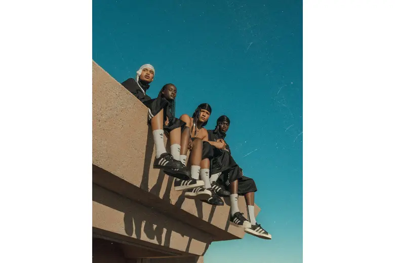 อาดิดาส ออริจินอลส์ และ วิลลี่ ชาวาร์เรีย (Willy Ch...