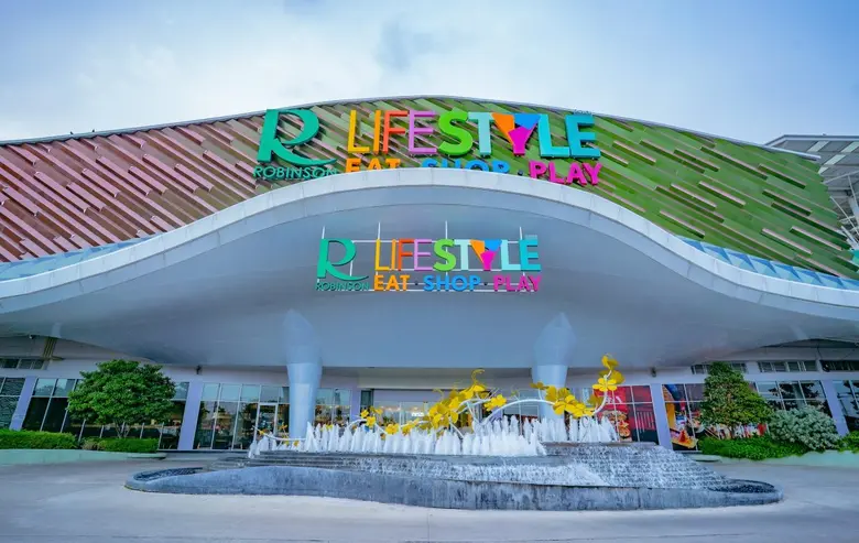 ศูนย์การค้าโรบินสันไลฟ์สไตล์ ในเครือเซ็นท...