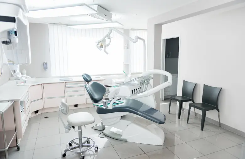 10 อันดับคลินิกจัดฟันที่ไหนดี รีวิวดี ราคาเหมาะสม