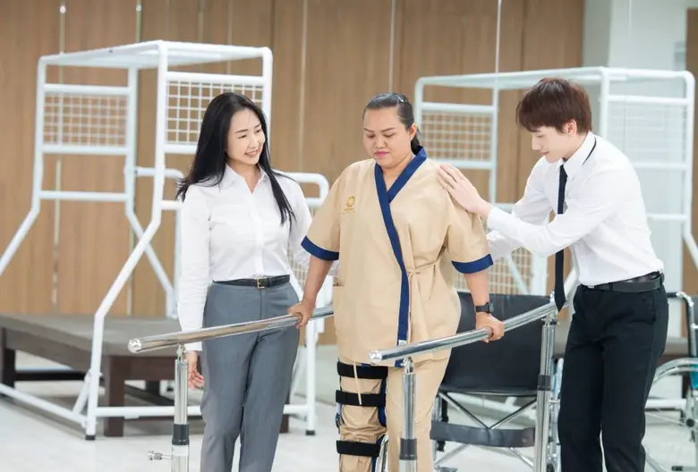 คณะกายภาพบำบัด DPU เปิดเกมรุก อุดช่องว่างวิกฤตไทยขา...