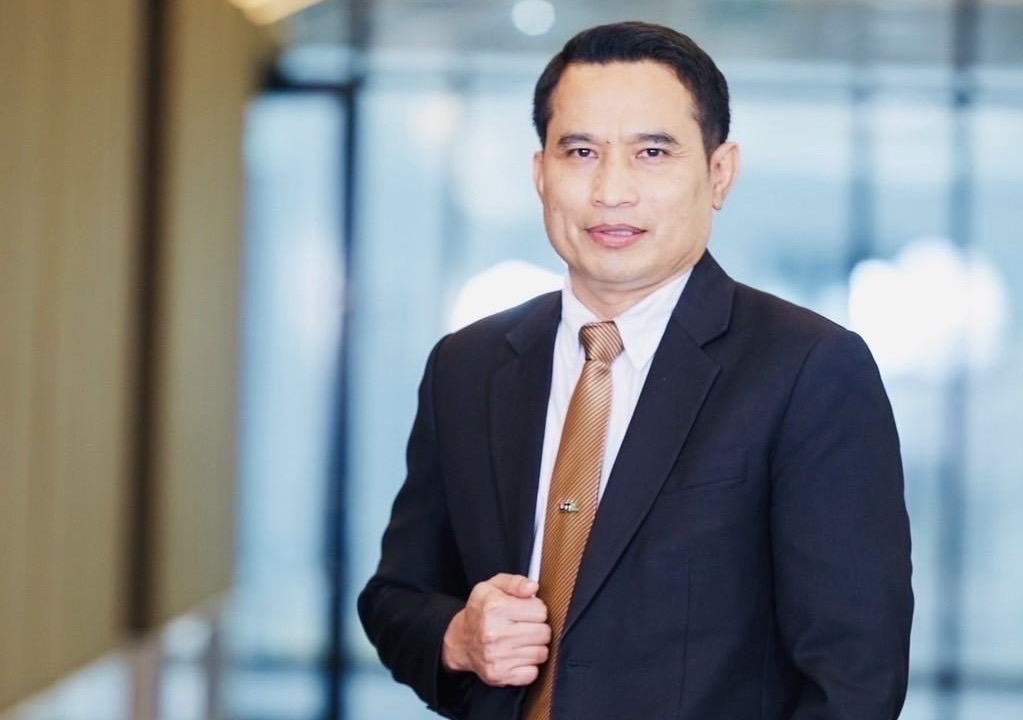 รศ.ดร.พิชัย จันทร์มณี อธิการบดีมหาวิทยาลัยเทคโนโลยี...