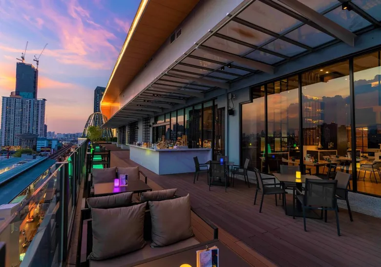 สัมผัสเสน่ห์ไทยในมิติใหม่ผ่าน Signature Thai Cocktails ที่โรงแรมอวานี สุขุมวิท กรุงเทพฯ