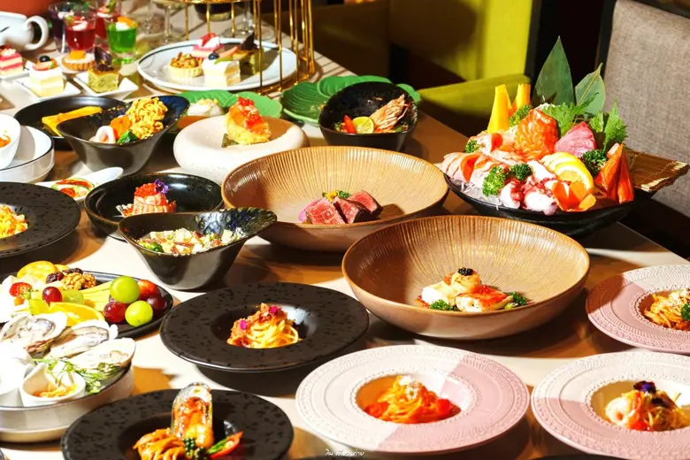 ห้องอาหารจตุจักร คาเฟ่ โรงแรม เซ็นทารา แก...