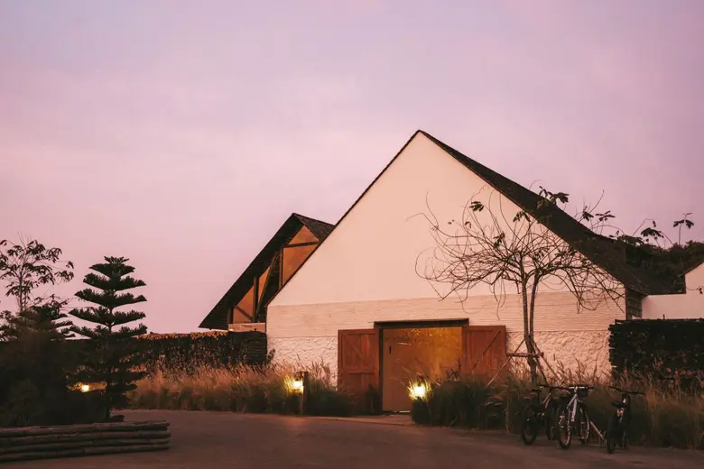 โรงแรม รุกข์ คีรี เขาใหญ่ เดอะ เซ็นทารา ค...