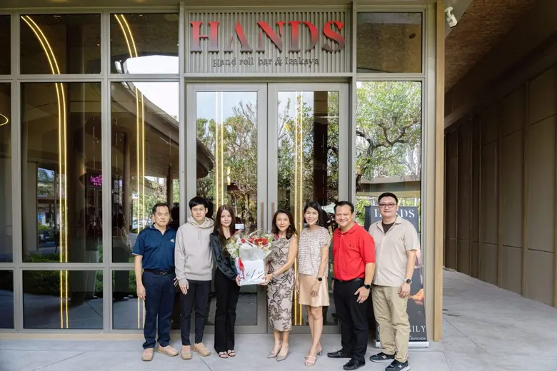 ศุภานวิต เอี่ยมสกุลรัตน์ (ที่ 4 จากซ้าย) ประธานเจ้า...