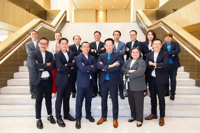 นายศานิต ร่างน้อย (แถวหลังที่ 4 จากซ้าย) ...