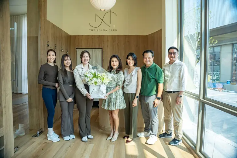 ศุภานวิต เอี่ยมสกุลรัตน์ (ที่ 4 จากซ้าย) ประธานเจ้า...