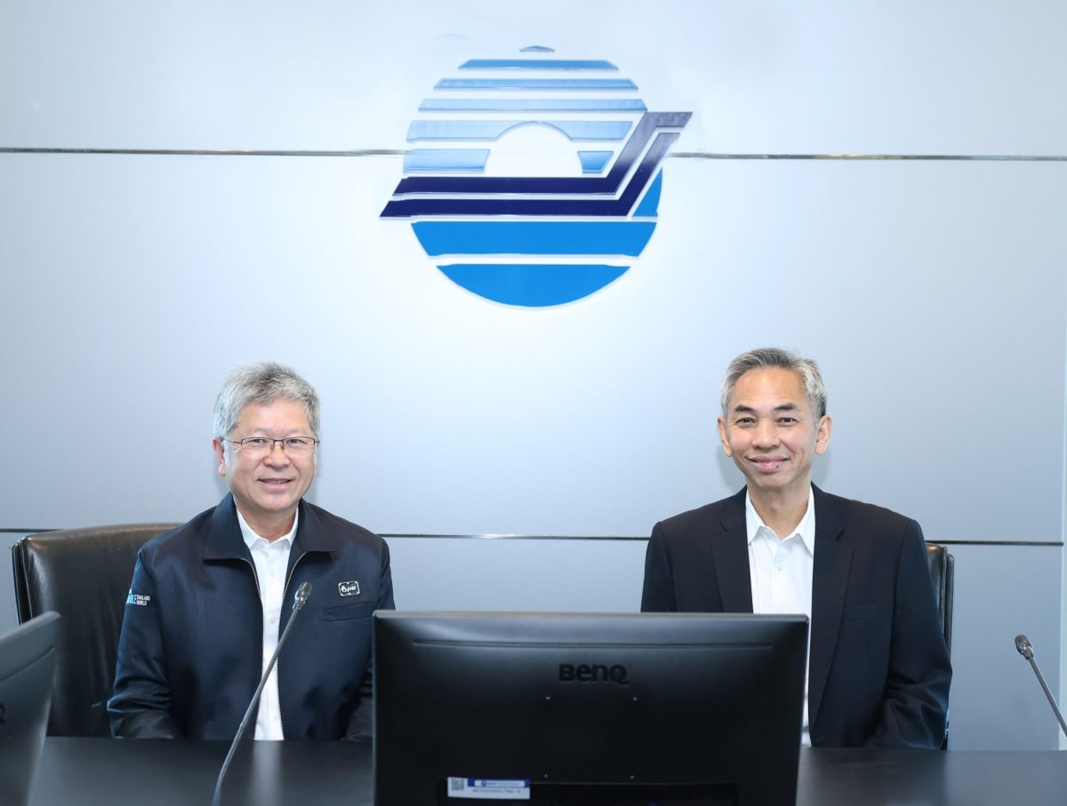 นายรัตติกูล ปิยะวงค์วาณิชย์ รองกรรมการผู้จัดการใหญ่...
