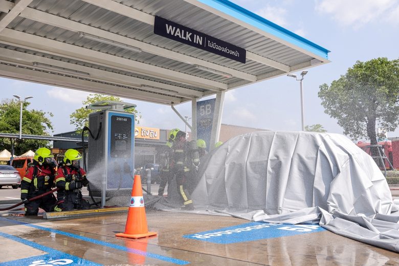 OR ผนึกกำลังกรุงเทพมหานคร เดินหน้าฝึกซ้อมรับมืออัคคีภัยจากยานยนต์ไฟฟ้า สร้างต้นแบบมาตรฐานการปฏิบัติครั้งแรกในประเทศไทย