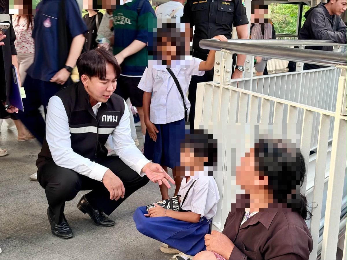นายนรเทพ ชูพูล ผู้อำนวยการเขตปทุมวัน กทม....