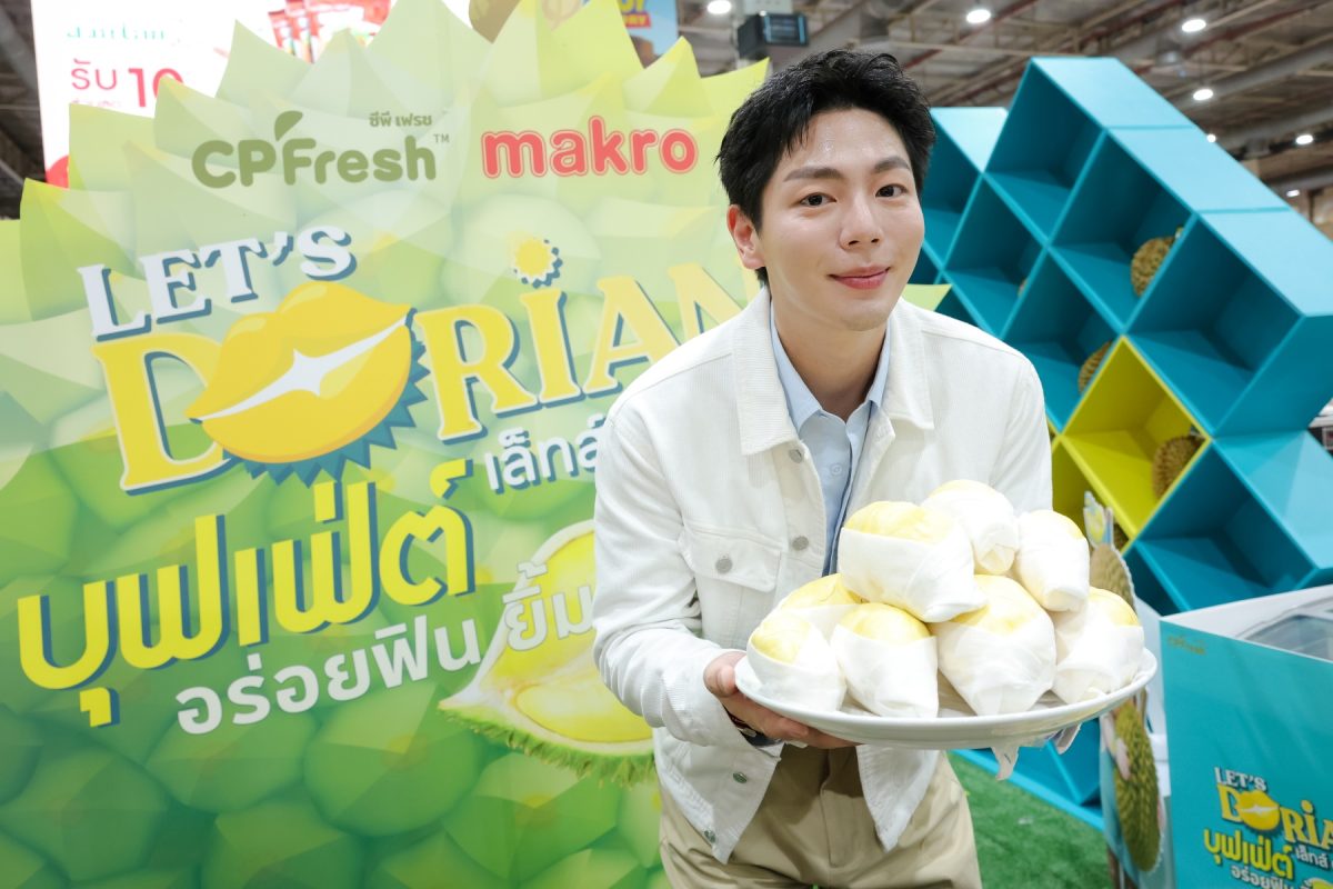 เรียกเสียงกรี๊ดสนั่น เมื่อพระเอกหนุ่มสุดฮ...