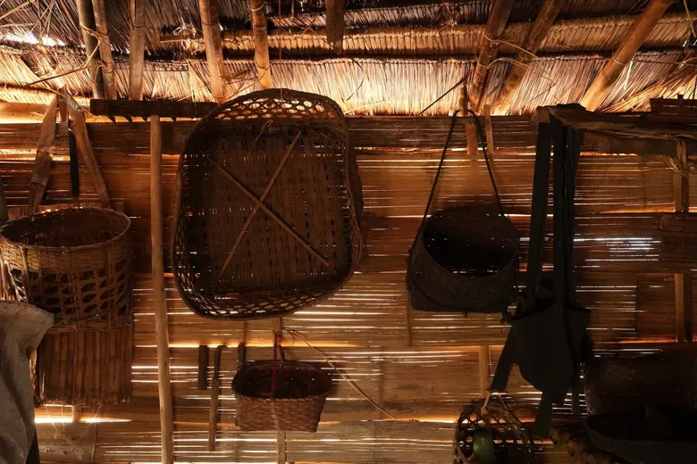 Bangkok Kunsthalle นำเสนอนิทรรศการ "The Preservation of Fire" โดย "Busui Ajaw" สำรวจวัฒนธรรมอาข่า ผ่านมิติของความทรงจำ พื้นที่ และการดำรงอยู่