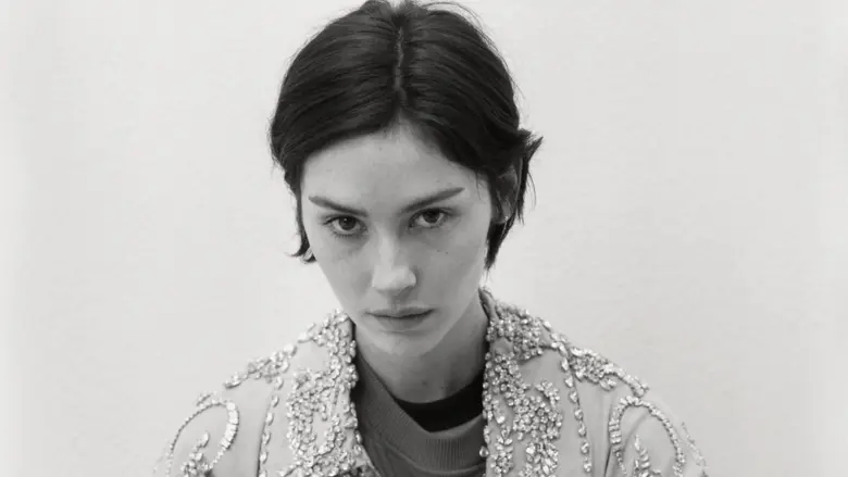 สิ้นสุดการรอคอย! Gracie Abrams นักร้อง-นั...