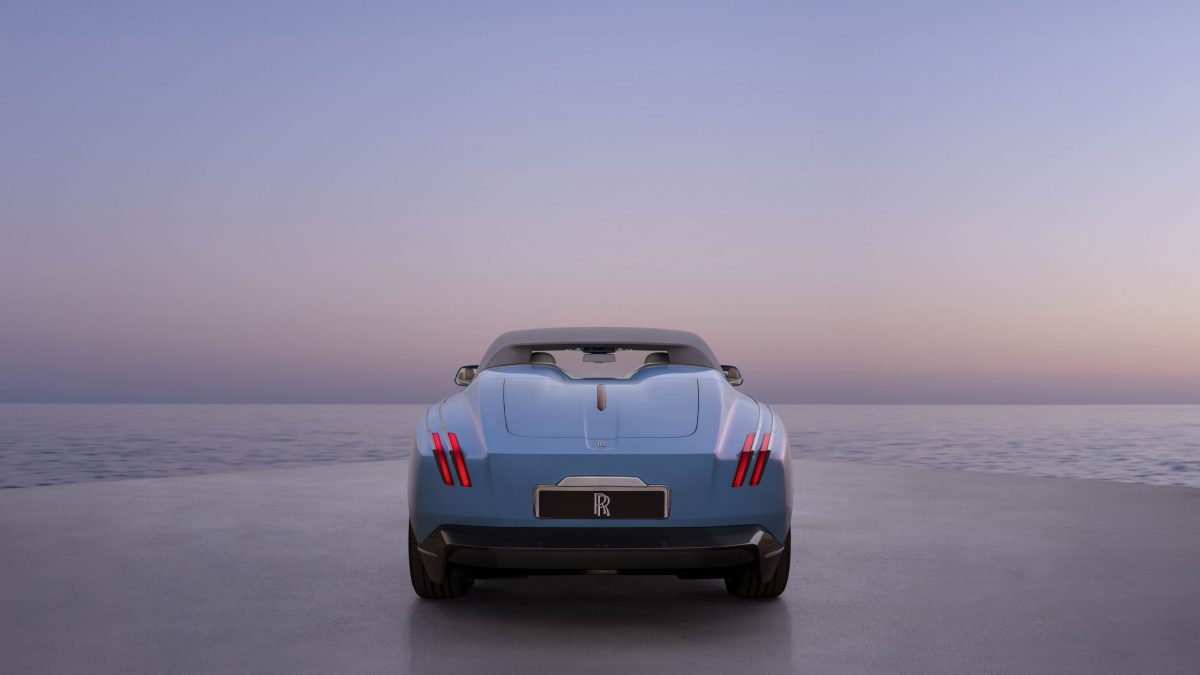 โรลส์-รอยซ์ นำเสนอ 'โปรเจ็กต์ ไนติงเกล' ยนตรกรรมระดับ COACHBUILD COLLECTION ผลิตจำกัด 100 คันทั่วโลก