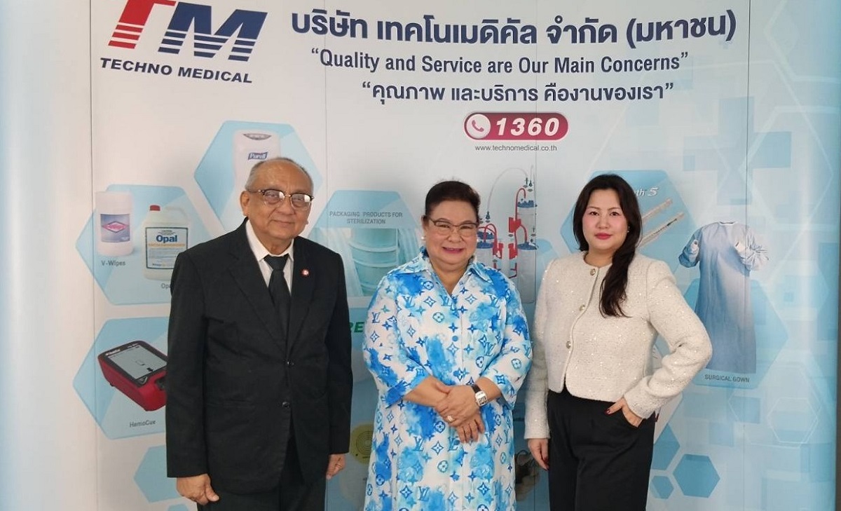 ดร.สุนทรี จรรโลงบุตร ประธานเจ้าหน้าที่บริหาร และนาง...