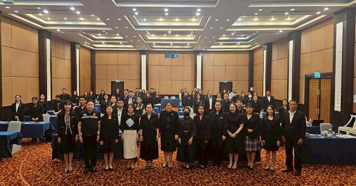 ผู้ช่วยศาสตราจารย์ ดร.ธิดาวัลย์ อุ่นกอง ผ...