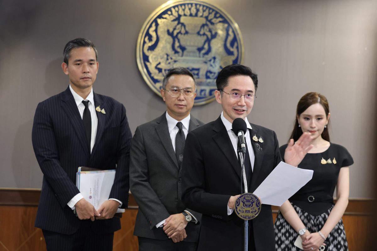 พร้อมลุยโมเดลแก้จน 20 จังหวัดต้นแบบศ. ดร....