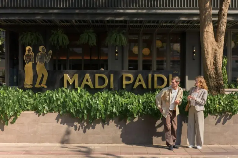 Madi Paidi Bangkok, Autograph Collection ...
