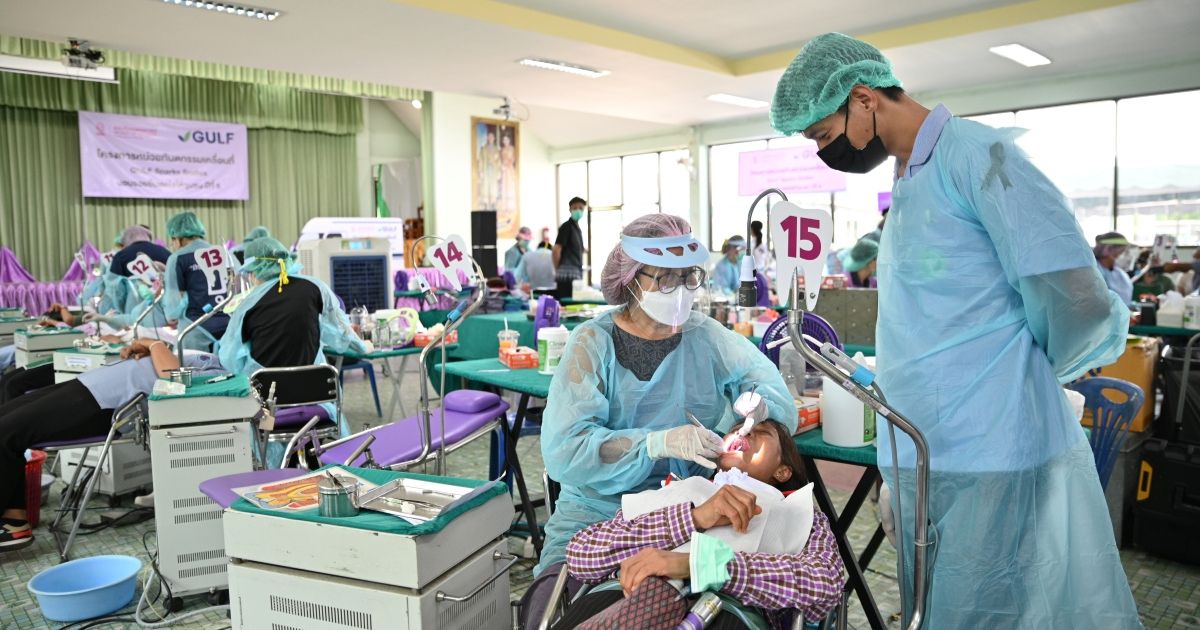 GULF x ทันตะ จุฬาฯ ปักหมุดหน่วยทำฟัน "GULF Sparks Smiles" จ.อยุธยา เปิดโอกาสชุมชนดูแลสุขภาพช่องปาก ฟรี 8 - 9 ก.ค. 69