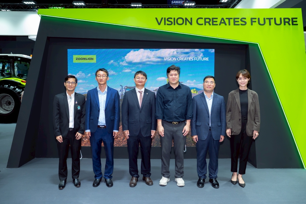 ชูรถตัดอ้อย Zoomlion C600 และระบบ Z-Pilot...