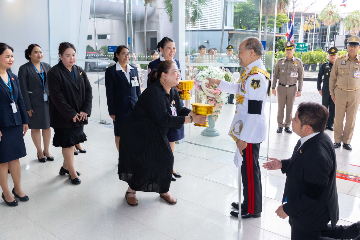 พลเอก พระวรวงศ์เธอ พระองค์เจ้าเฉลิมศึกยุค...