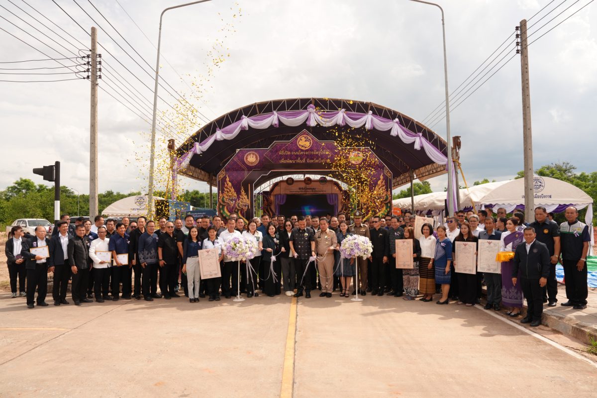 นายทรงศักดิ์ ทองศรี รองนายกรัฐมนตรี เป็นป...