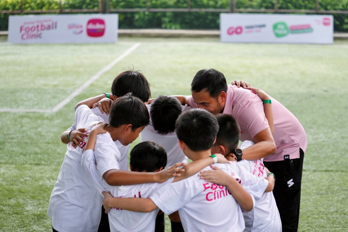 เมืองไทยประกันชีวิต ชวนสมาชิกเมืองไทยสไมล์คลับ ส่งต่อแรงบันดาลใจผ่าน "Muang Thai Smile Football Clinic 2026" ปีที่ 2 ฝึกทักษะฟุตบอลกับโค้ชทีมชาติไทย