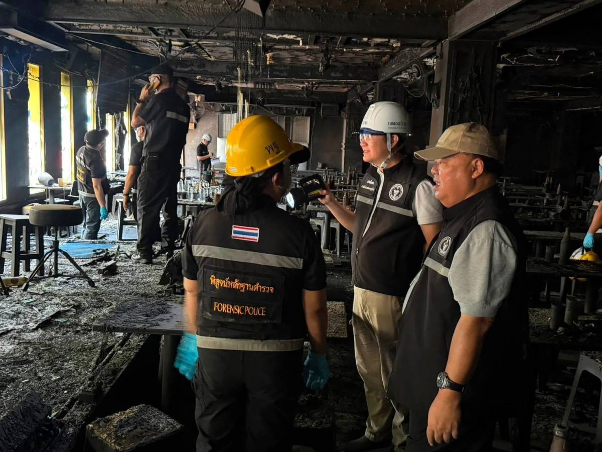 นายประสาท โพธิ์ศรีมาตย์ ผู้อำนวยการเขตจตุ...