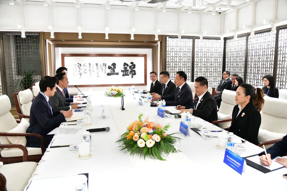 นายกรัฐมนตรีไทยพบปะหารือรองประธานกรรมการของเสียวหมี่ ณ นครเฉิงตู สาธารณรัฐประชาชนจีน