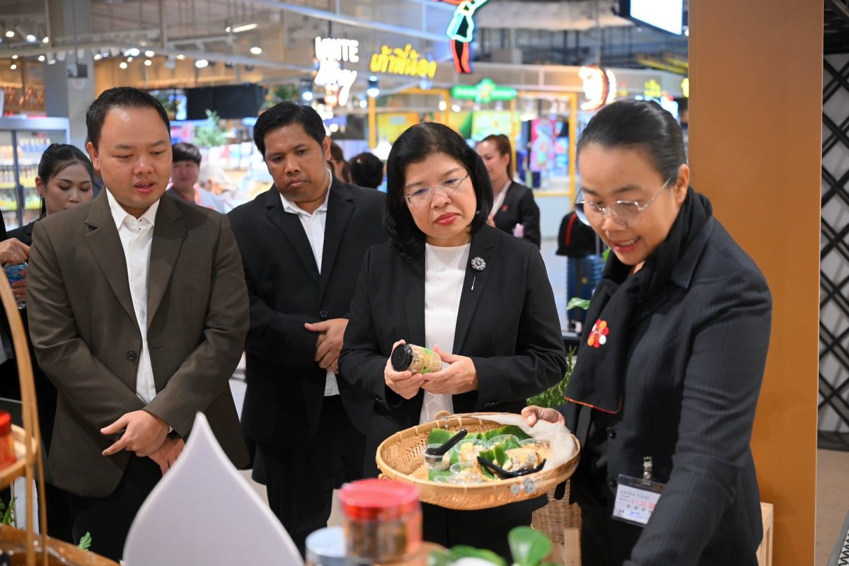 กรมทรัพย์สินทางปัญญา จับมือ กูร์เมต์ มาร์เก็ต เปิดตลาดสินค้า GI พร้อมกัน 9 สาขา ในกรุงเทพฯ - โคราช ยกระดับสินค้าอัตลักษณ์ไทยสู่โมเดิร์นเทรด เพิ่มโอกาสสร้างรายได้ให้เกษตรกร