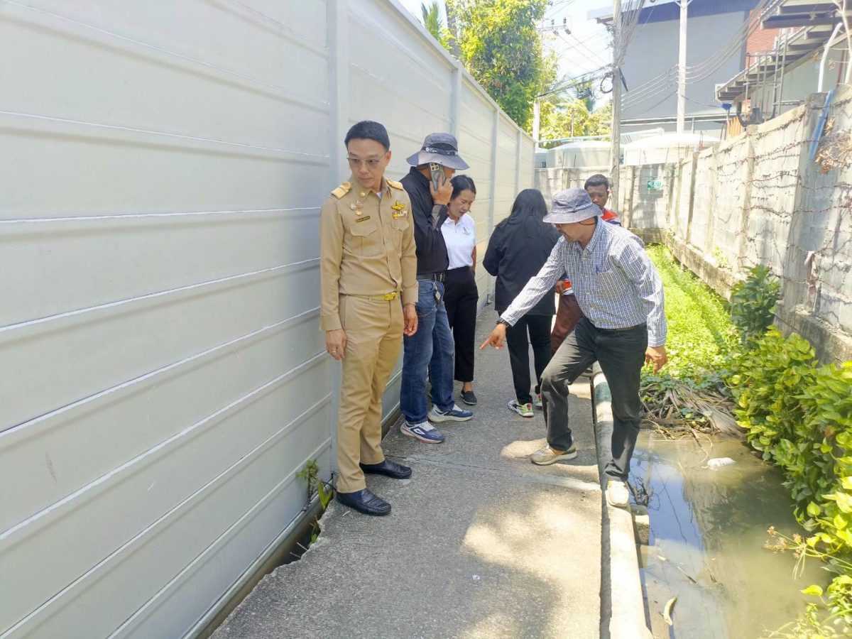นางประเพ็ญ ดิษฐสุวรรณ ผู้อำนวยการเขตทุ่งค...