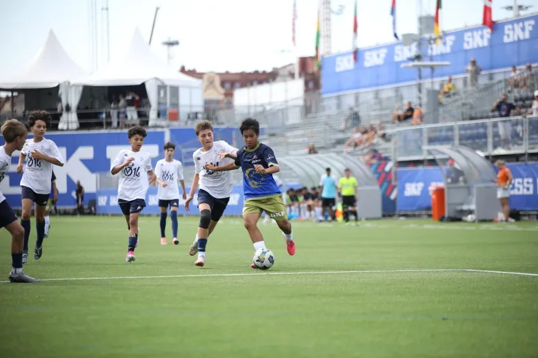 FUTBOYs X PATTAYA UNITED ตัวแทนไทยจาก SKF Meet the World สู้ศึก Gothia Cup 2026 ประเทศสวีเดน โชว์ฟอร์มแกร่ง กวาดชัย 6 นัด สร้างความภูมิใจให้วงการฟุตบอลเยาวชนไทยทั้งประเทศ