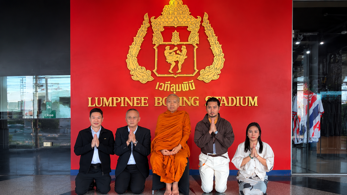 สนามมวยเวทีลุมพินี กองทัพบก จัดพิธีอัญเชิญ พระแก้วม...