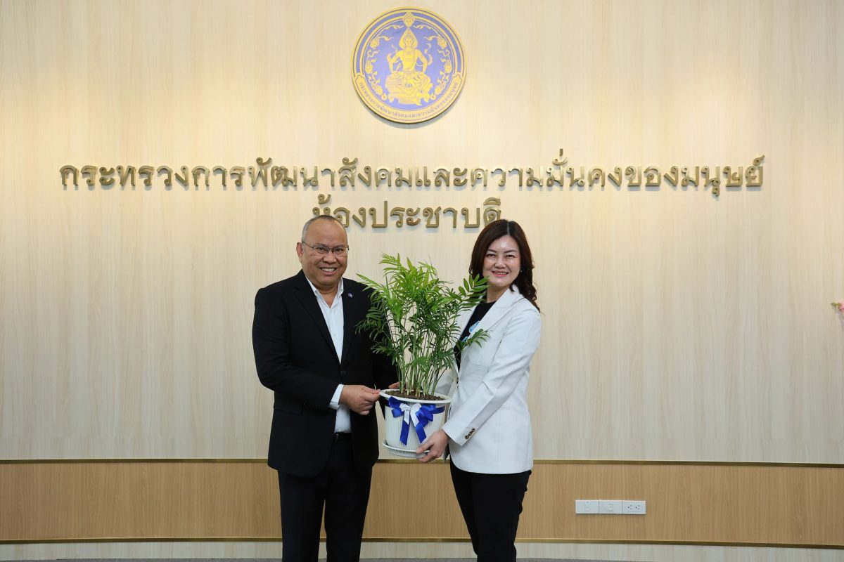 เน้นจุดยืนคืนสีเขียวให้โลก เอชพี ประเทศไท...